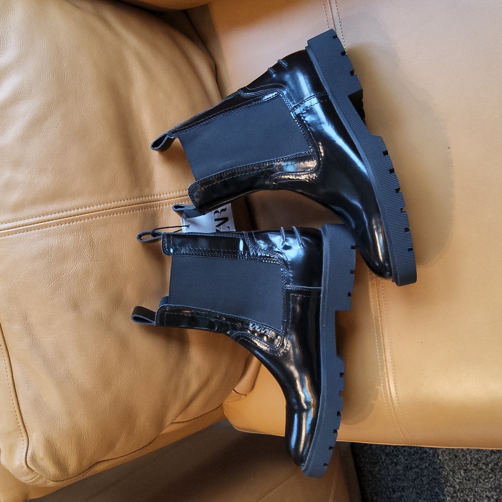 Black Leather Glossy Chunky Boots
